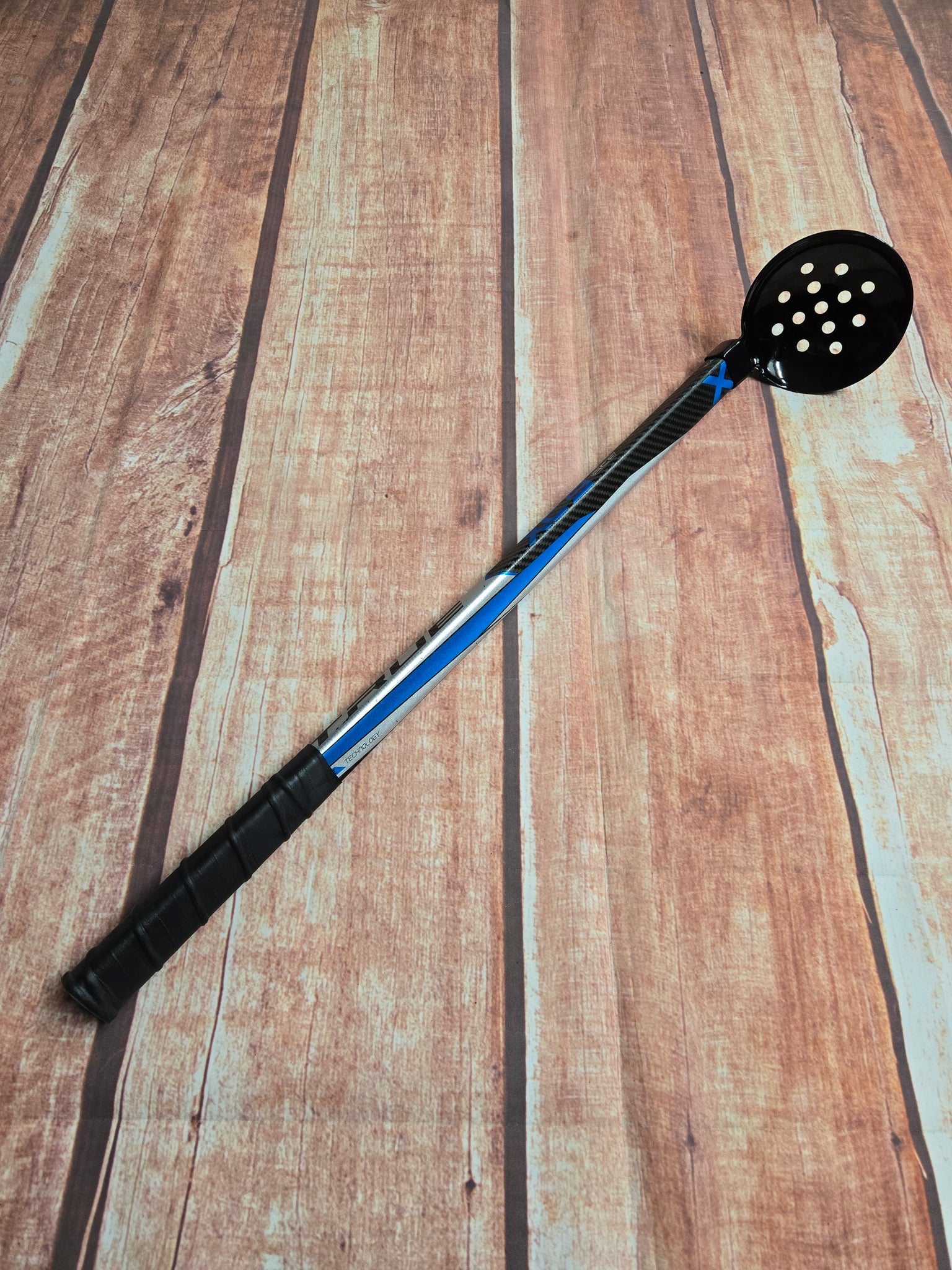 Five-Hole Ice Scoop (long) - True Stick