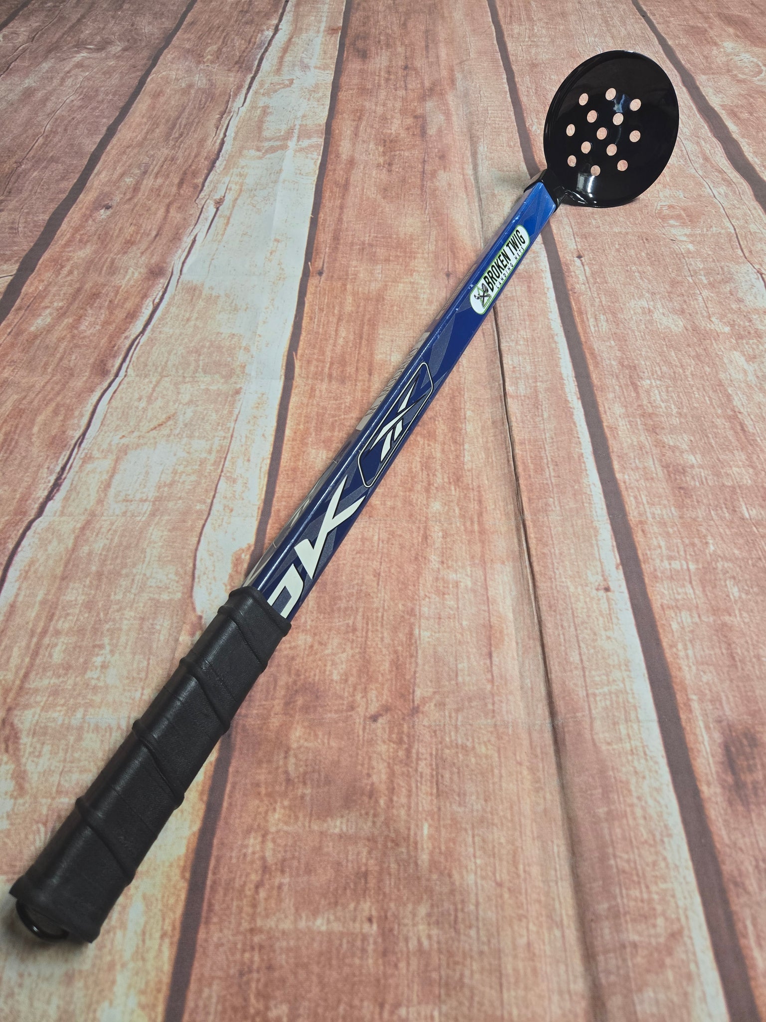 Five-Hole Ice Scoop (long) - Reebok Stick