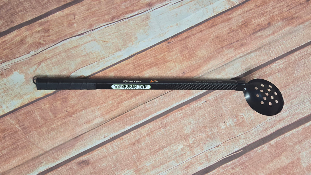 Five-Hole Ice Scoop (long) - Easton Stick