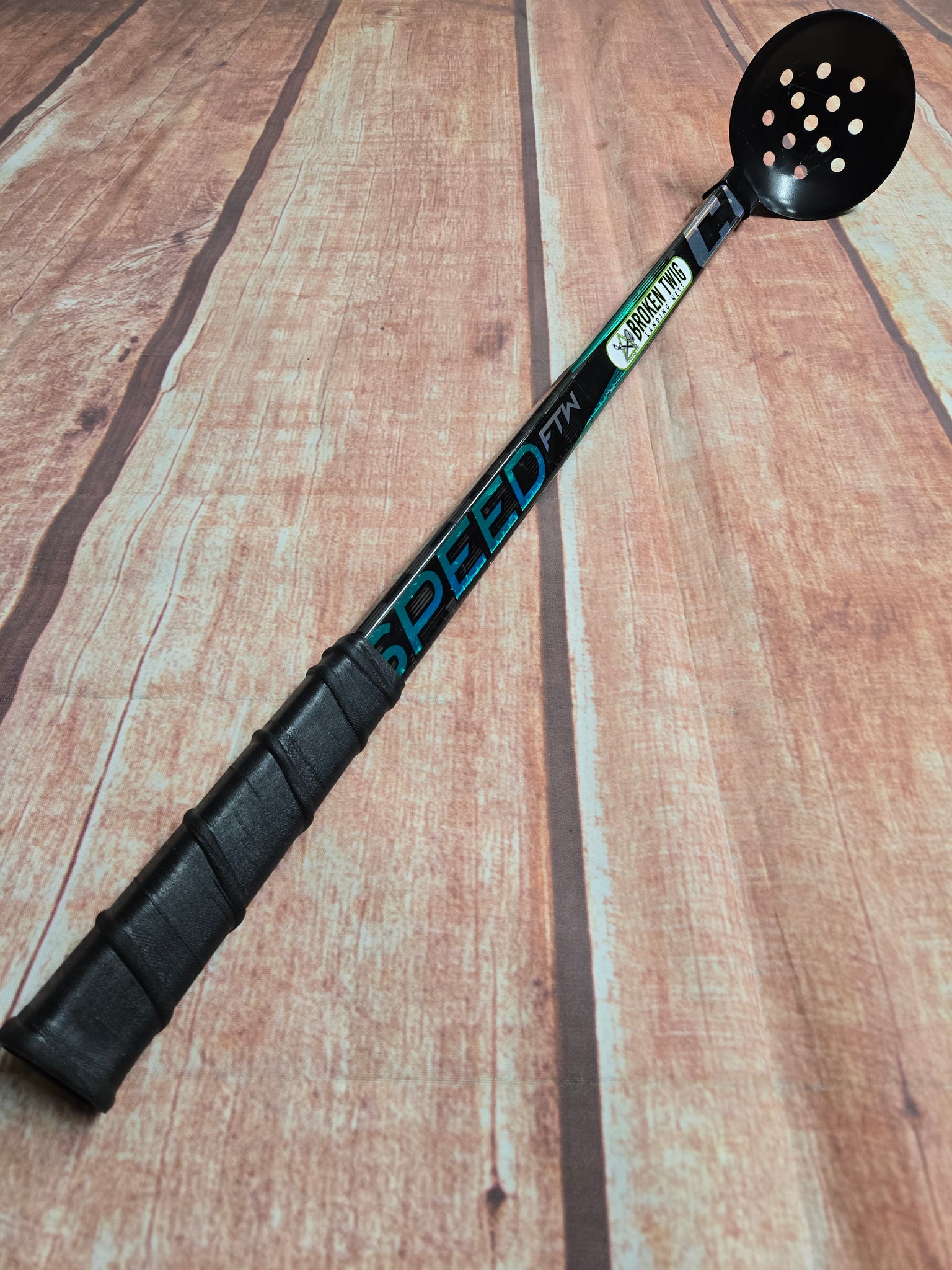 Five-Hole Ice Scoop (long) - CCM Stick